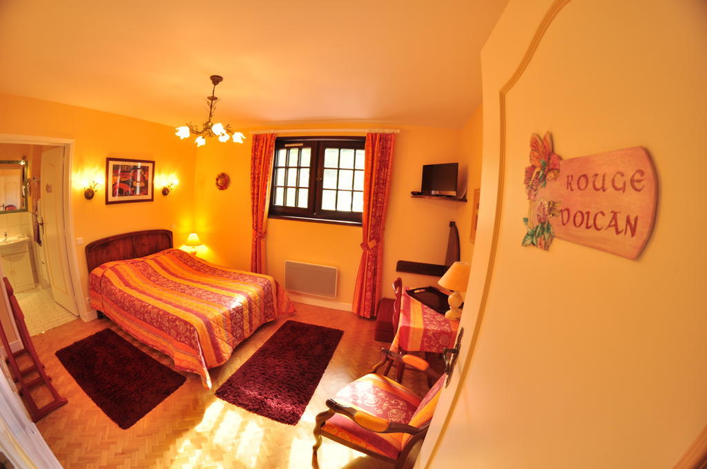 Hotel-Logis La Coraline Gannat Exterior photo